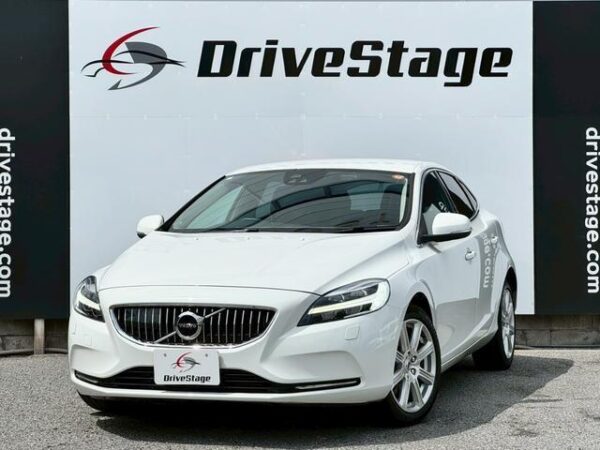Ref:AUX-18344751 VOLVO V40 2019