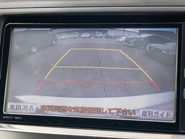 Ref:AUX-18355800 TOYOTA PRIUS ALPHA 2012 - Image 4