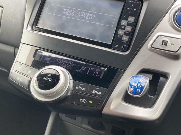 Ref:AUX-18355800 TOYOTA PRIUS ALPHA 2012 - Image 5