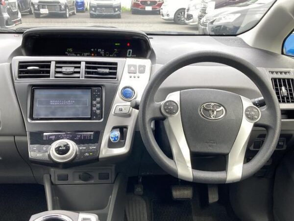 Ref:AUX-18355800 TOYOTA PRIUS ALPHA 2012 - Image 8