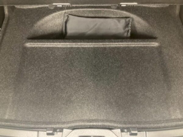 Ref:AUX-18389668 VOLVO XC40 2024 - Image 13