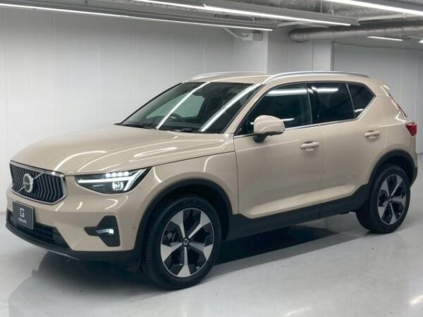 Ref:AUX-18389668 VOLVO XC40 2024
