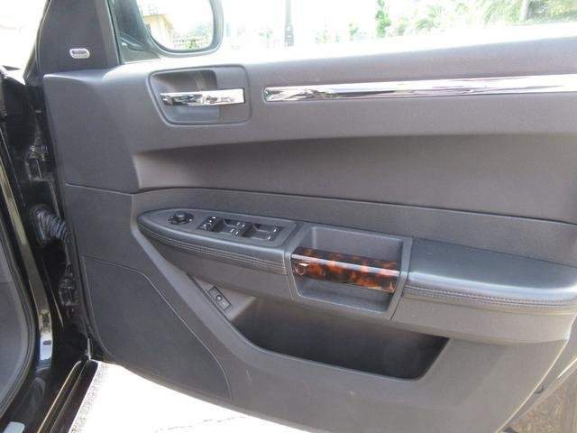 Ref:AUX-18404336 CHRYSLER CHRYSLER 300C 2010 - Image 20