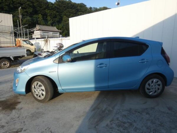 Ref:AUX-18404621 TOYOTA AQUA 2016 - Image 12