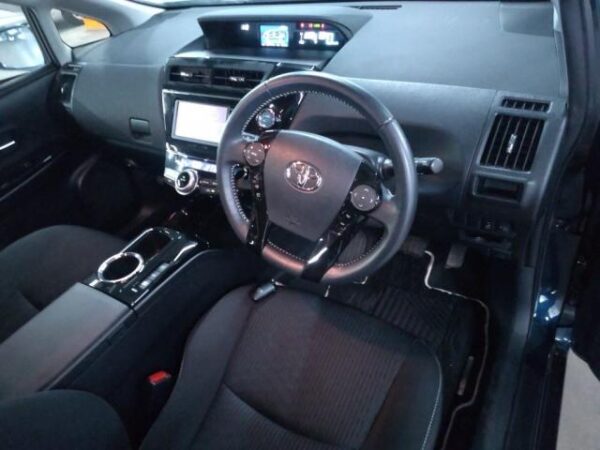 Ref:AUX-18419744 TOYOTA PRIUS ALPHA 2016 - Image 3