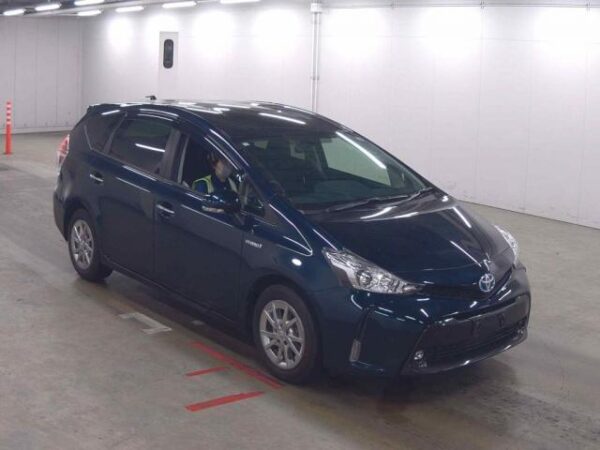 Ref:AUX-18419744 TOYOTA PRIUS ALPHA 2016