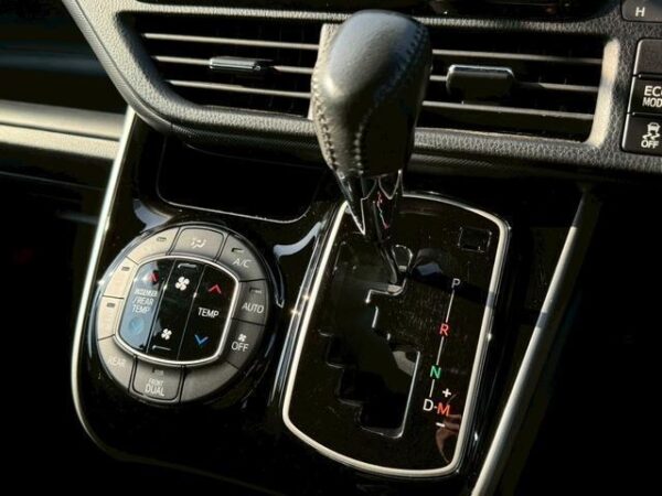 Ref:AUX-18433515 TOYOTA VOXY 2019 - Image 15