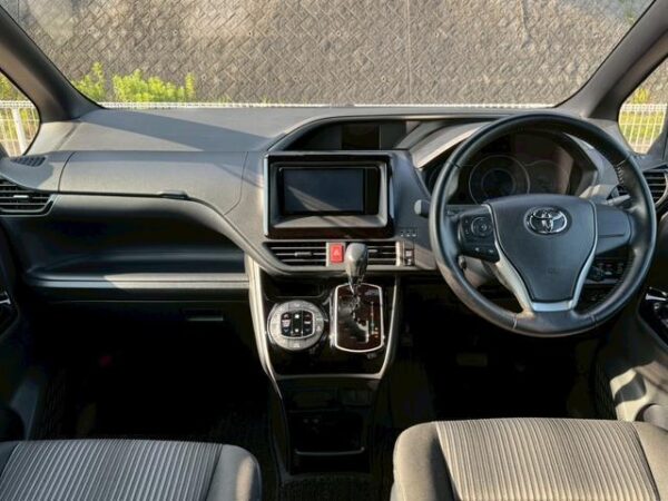 Ref:AUX-18433515 TOYOTA VOXY 2019 - Image 3