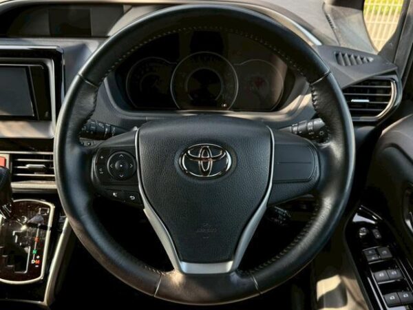 Ref:AUX-18433515 TOYOTA VOXY 2019 - Image 6