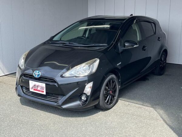 Ref:AUX-18448426 TOYOTA AQUA 2016