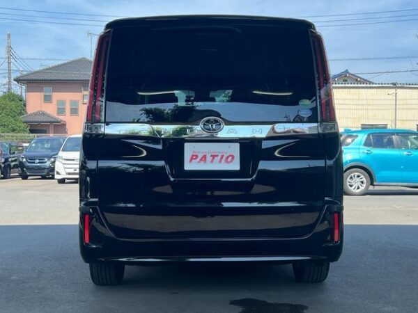Ref:AUX-18458818 TOYOTA NOAH 2017 - Image 8