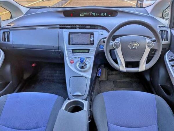 Ref:AUX-18459610 TOYOTA PRIUS 2015 - Image 2