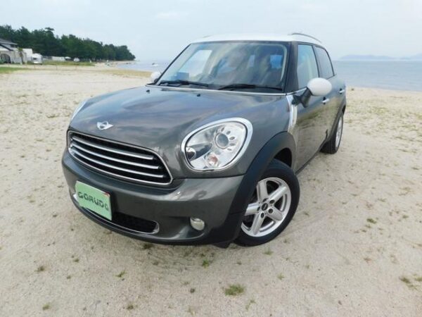 Ref:AUX-18477937 MINI MINI 2012