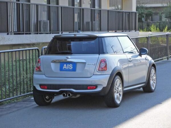 Ref:AUX-18478178 MINI MINI 2010 - Image 2