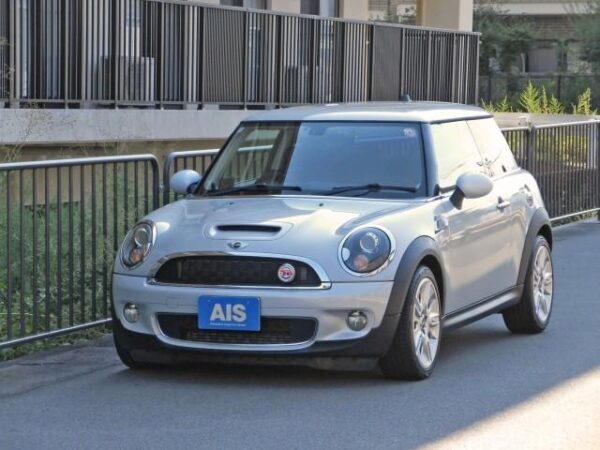 Ref:AUX-18478178 MINI MINI 2010