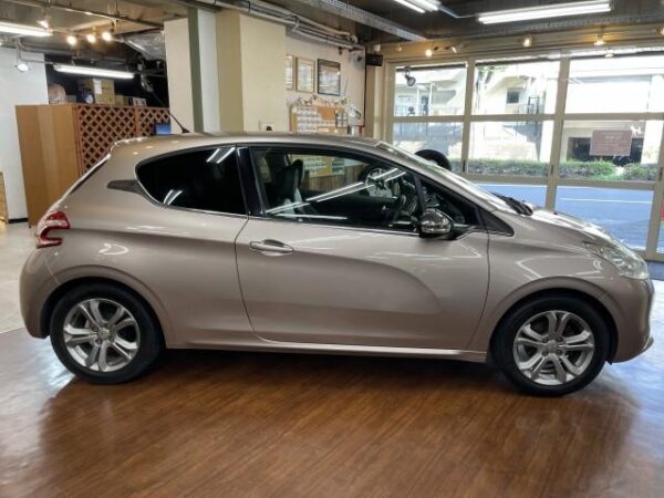 Ref:AUX-18496357 PEUGEOT 208 2015 - Image 4