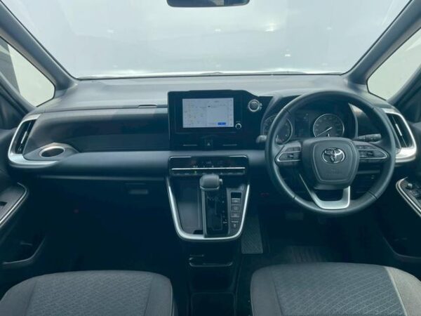 Ref:AUX-18506563 TOYOTA NOAH 2023 - Image 2