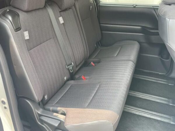 Ref:AUX-18506563 TOYOTA NOAH 2023 - Image 4