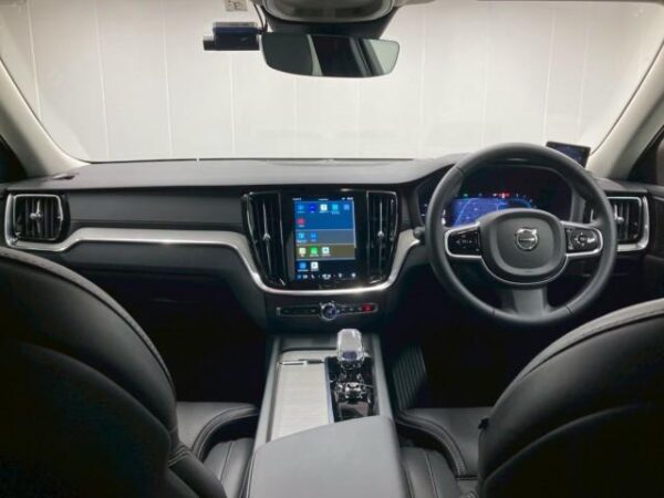 Ref:AUX-18510707 VOLVO V60 2023 - Image 2