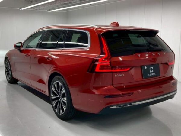 Ref:AUX-18510707 VOLVO V60 2023 - Image 8
