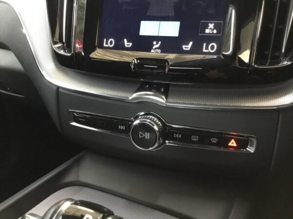 Ref:AUX-18510952 VOLVO XC60 2018 - Image 15