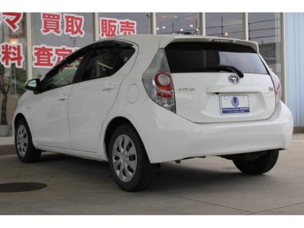 Ref:AUX-18511212 TOYOTA AQUA 2013 - Image 11