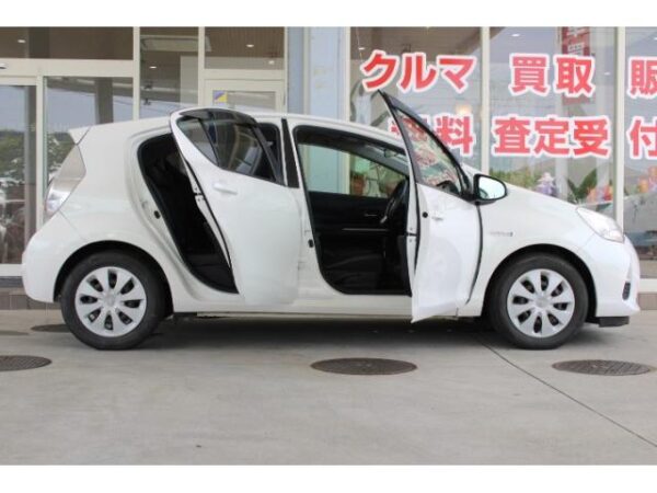 Ref:AUX-18511212 TOYOTA AQUA 2013 - Image 15