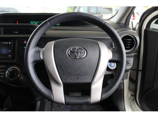 Ref:AUX-18511212 TOYOTA AQUA 2013 - Image 17
