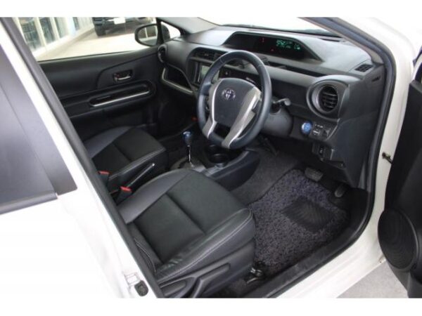 Ref:AUX-18511212 TOYOTA AQUA 2013 - Image 18