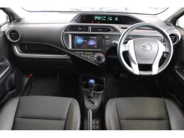 Ref:AUX-18511212 TOYOTA AQUA 2013 - Image 4