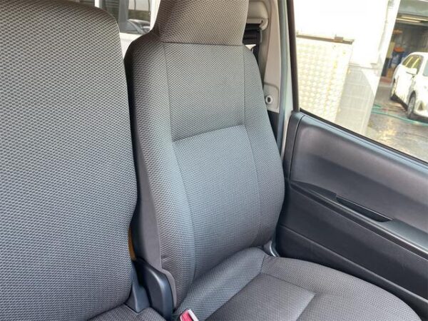 Ref:AUX-18517837 TOYOTA HIACE VAN 2016 - Image 15