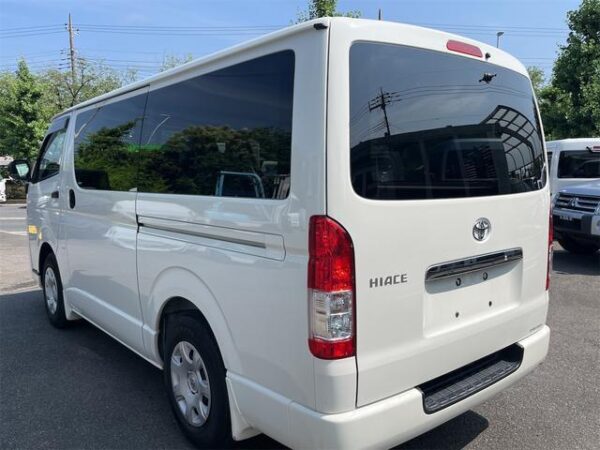Ref:AUX-18517837 TOYOTA HIACE VAN 2016 - Image 4
