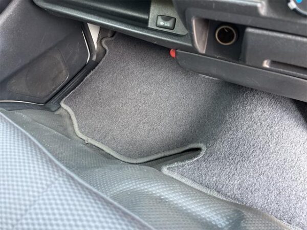 Ref:AUX-18517837 TOYOTA HIACE VAN 2016 - Image 8