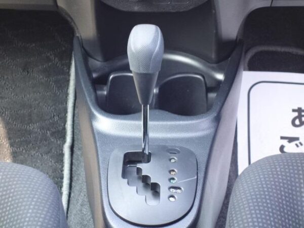 Ref:AUX-18521506 TOYOTA VITZ 2016 - Image 12