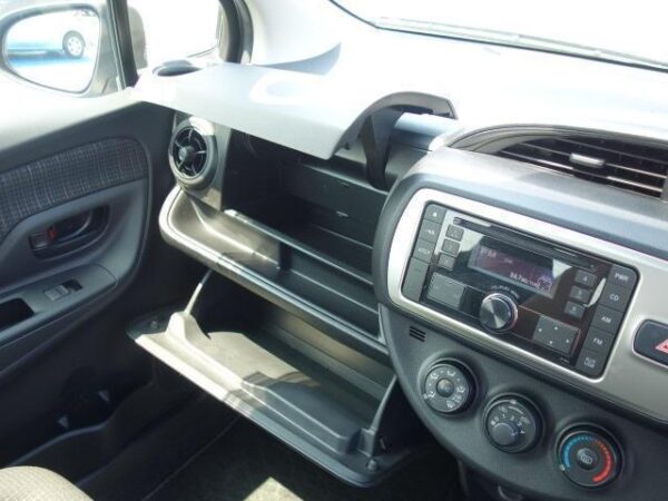 Ref:AUX-18521506 TOYOTA VITZ 2016 - Image 14