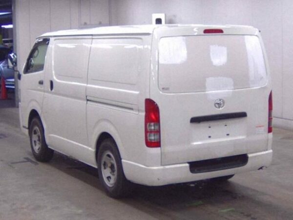 Ref:AUX-18525914 TOYOTA HIACE VAN 2017 - Image 2