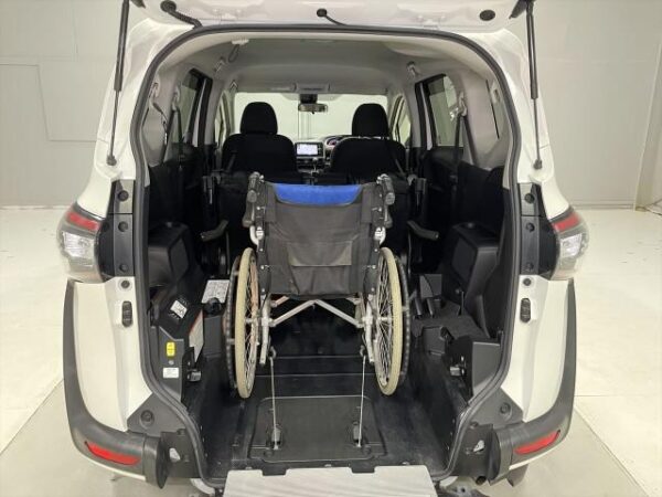 Ref:AUX-18540497 TOYOTA SIENTA 2017 - Image 8