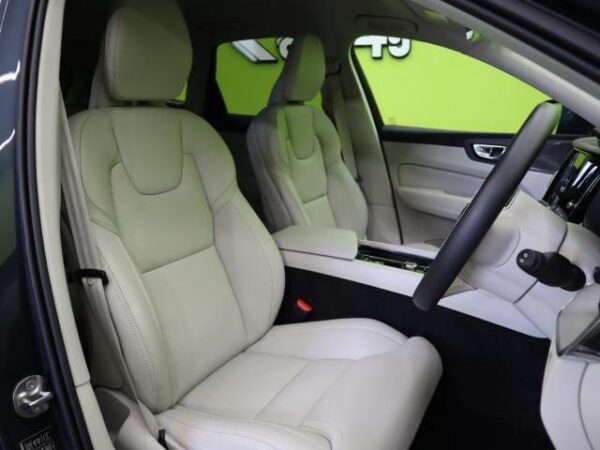 Ref:AUX-18546736 VOLVO XC60 2022 - Image 11