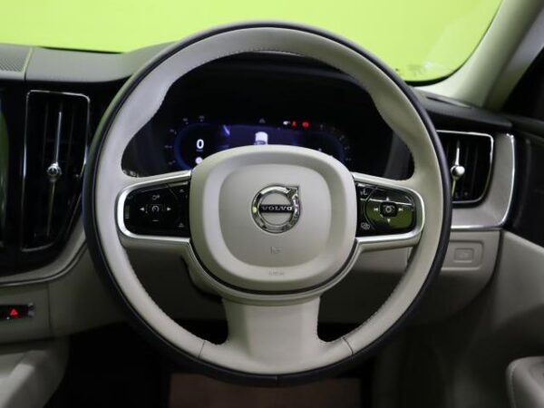 Ref:AUX-18546736 VOLVO XC60 2022 - Image 9