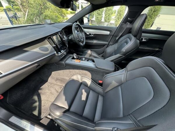 Ref:AUX-18547577 VOLVO V90 2021 - Image 12