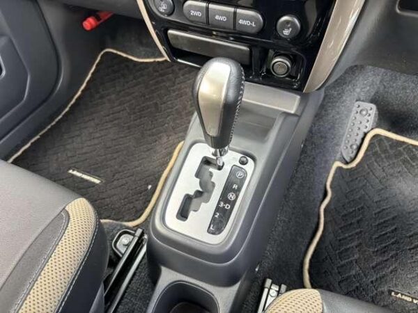 Ref:AUX-18548579 SUZUKI JIMNY 2017 - Image 9