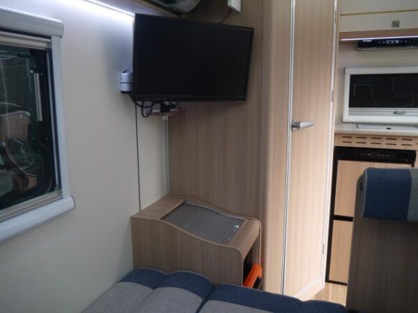 Ref:AUX-18551019 TOYOTA CAMROAD 2024 - Image 18