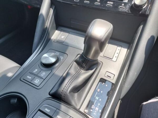 Ref:AUX-18563116 LEXUS IS 2023 - Image 17