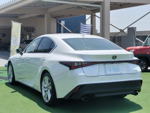 Ref:AUX-18563116 LEXUS IS 2023 - Image 4