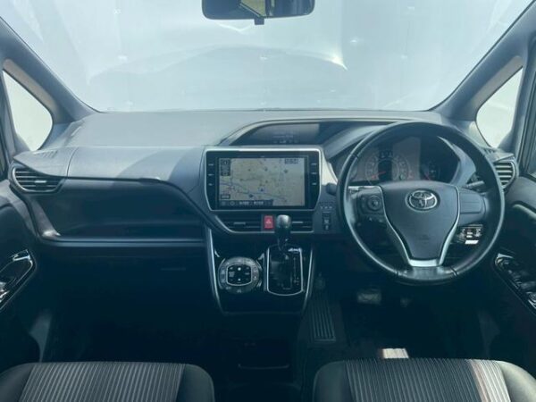 Ref:AUX-18564697 TOYOTA VOXY 2018 - Image 4
