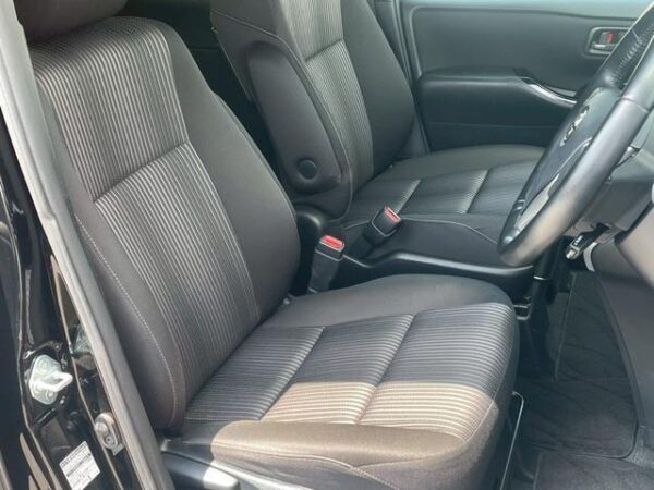 Ref:AUX-18564697 TOYOTA VOXY 2018 - Image 7