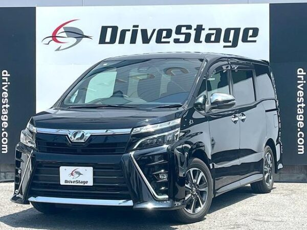 Ref:AUX-18564697 TOYOTA VOXY 2018