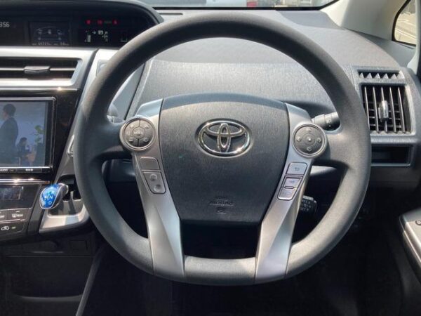 Ref:AUX-18579405 TOYOTA PRIUS ALPHA 2018 - Image 19