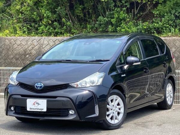 Ref:AUX-18579405 TOYOTA PRIUS ALPHA 2018