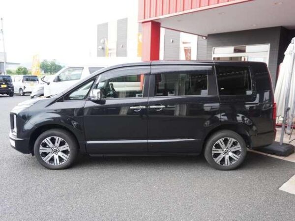 Ref:AUX-18590922 MITSUBISHI DELICA D:5 2022 - Image 8